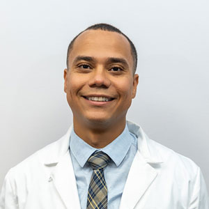 Dr. Daniel Solis